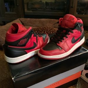 Jordan 1 red and black